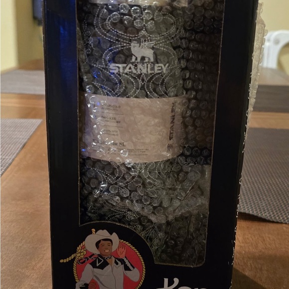 Stanley Barbie Pink and Ken Black Tumbler Set - Picture 3 of 9